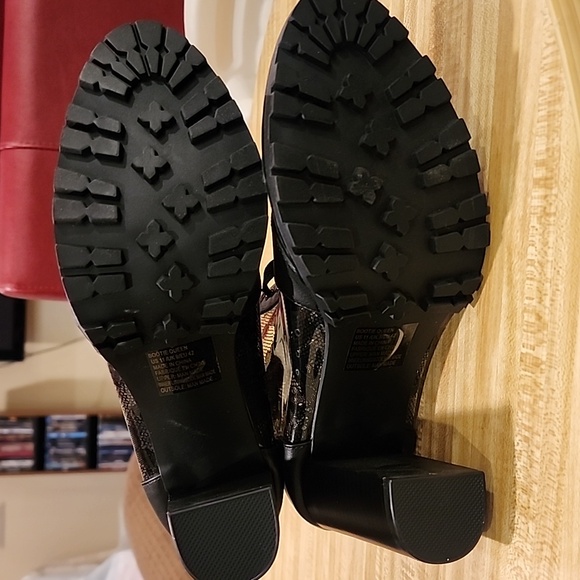 Shoedazzle Clear Floral Booties - Picture 7 of 8